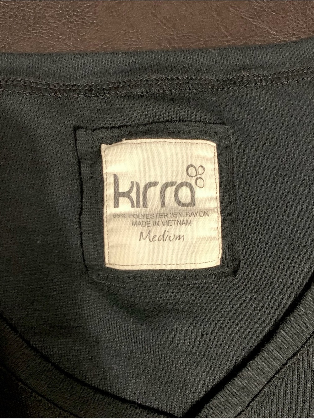 💥4/$15 Kirra PacSun Black V-Neck Elbow Sleeve Tee Top - Size Medium - Picture 5 of 5